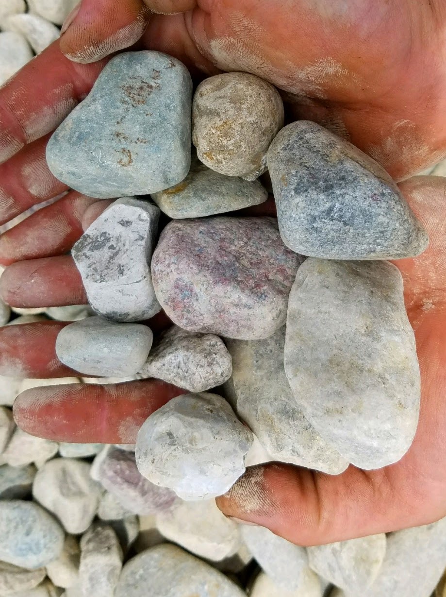 Ultimate Guide to Designing a Pea Gravel Landscape: Driveways, Walkways & More