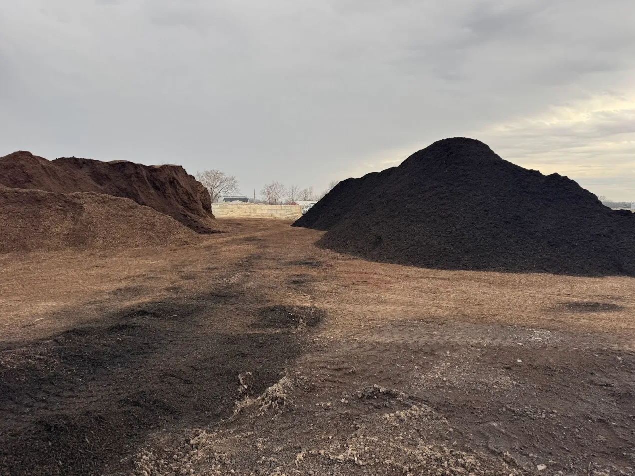 Top 7 Landscaping Projects That Benefit from Bulk Material Delivery